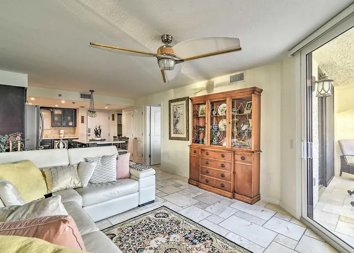Gulf-View Hudson Condo In Waterfront Resort!