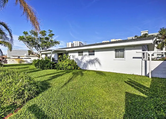Pet-Friendly Daytona Beach Home, Walk To The Ocean