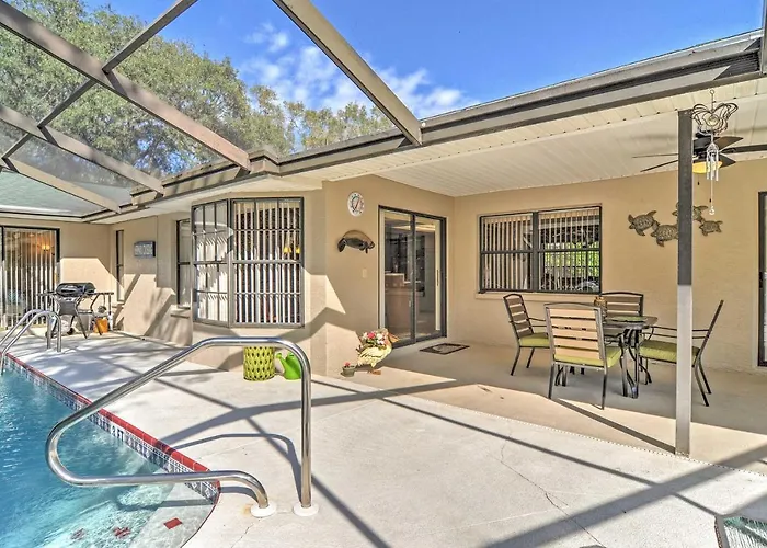 Lanai W/ Heated Pool: Pristine Spring Hill House