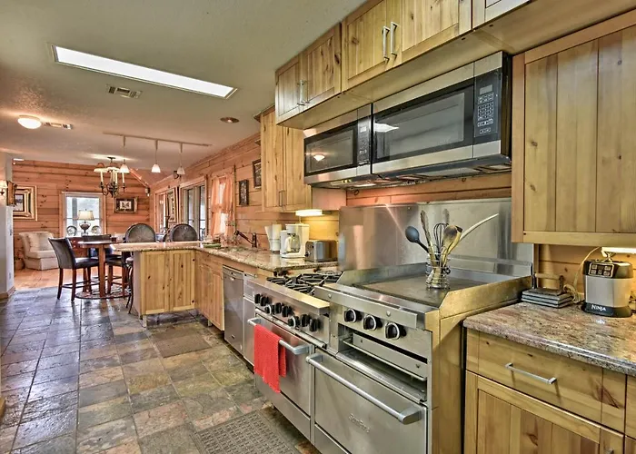Rustic 4Br Farm Retreat Near Sebring Raceway