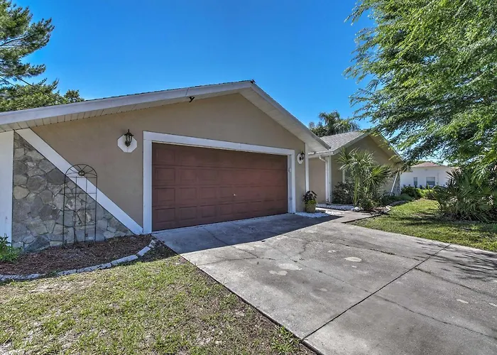 1 Mi To Weeki Wachee: Home W/ Pool In Spring Hill