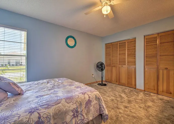 1 Mi To Weeki Wachee: Home W/ Pool In Spring Hill