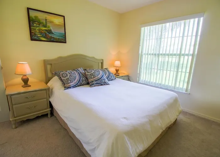 Four Bedroom Comfort Villa 4668